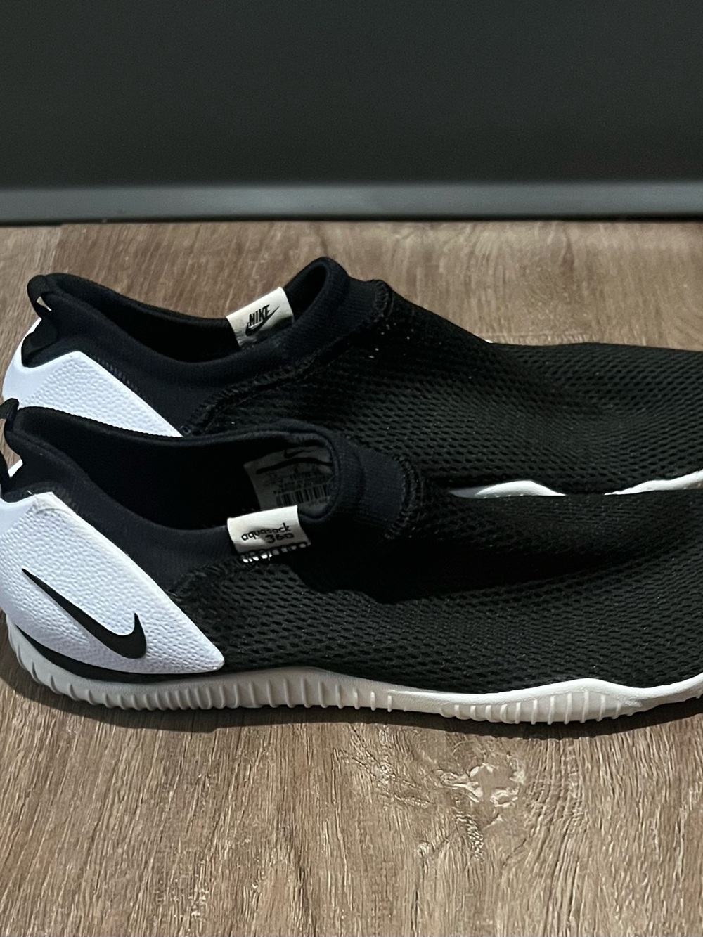 Nike Slip-On Water Shoes Black White Size 7Y - Big Kids or Women’s